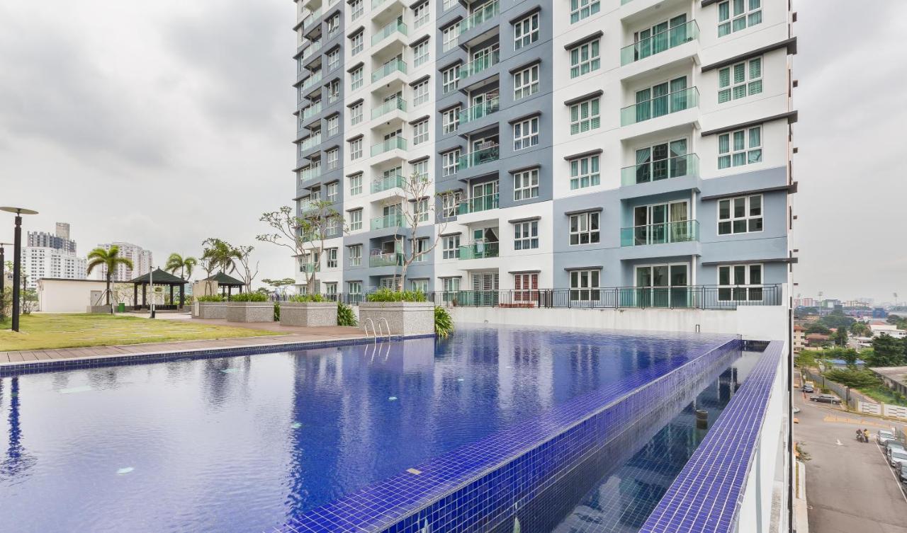 Seasons Luxury Apartment By Rr Jbcity Johor Bahru Exterior foto