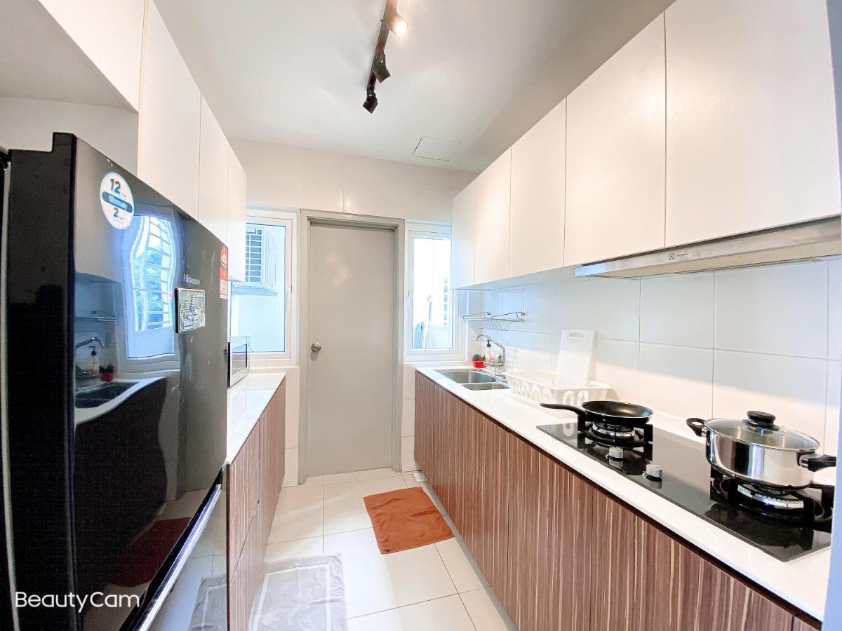 Seasons Luxury Apartment By Rr Jbcity Johor Bahru Exterior foto