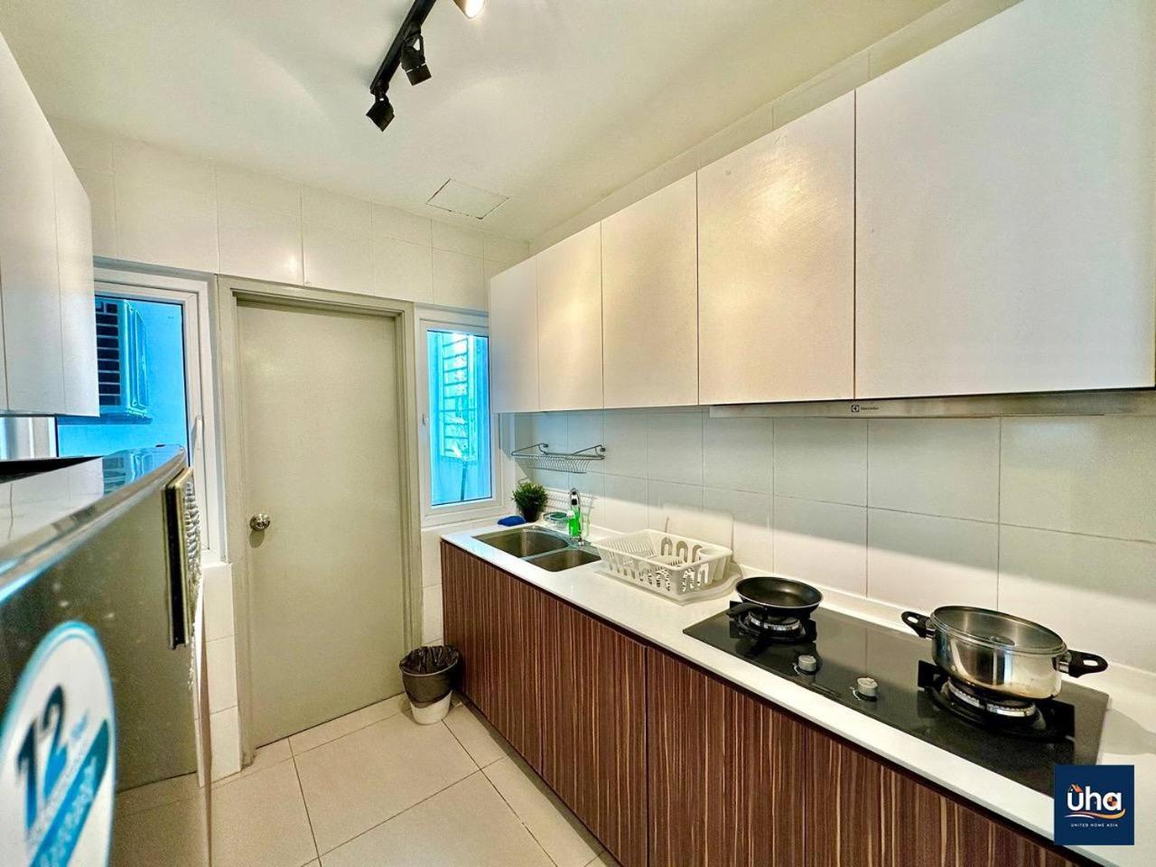 Seasons Luxury Apartment By Rr Jbcity Johor Bahru Exterior foto