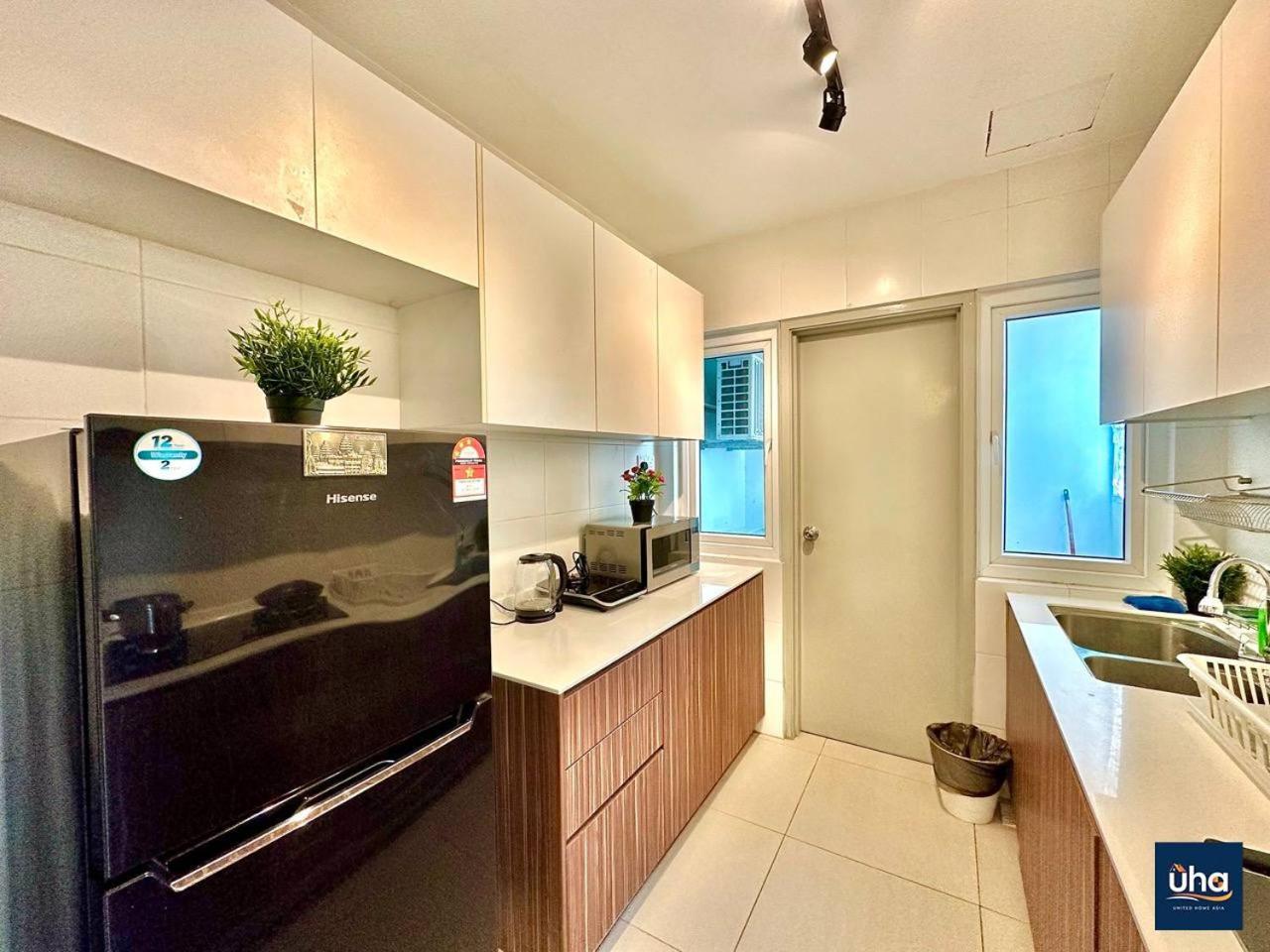Seasons Luxury Apartment By Jk Home Johor Bahru Exterior foto